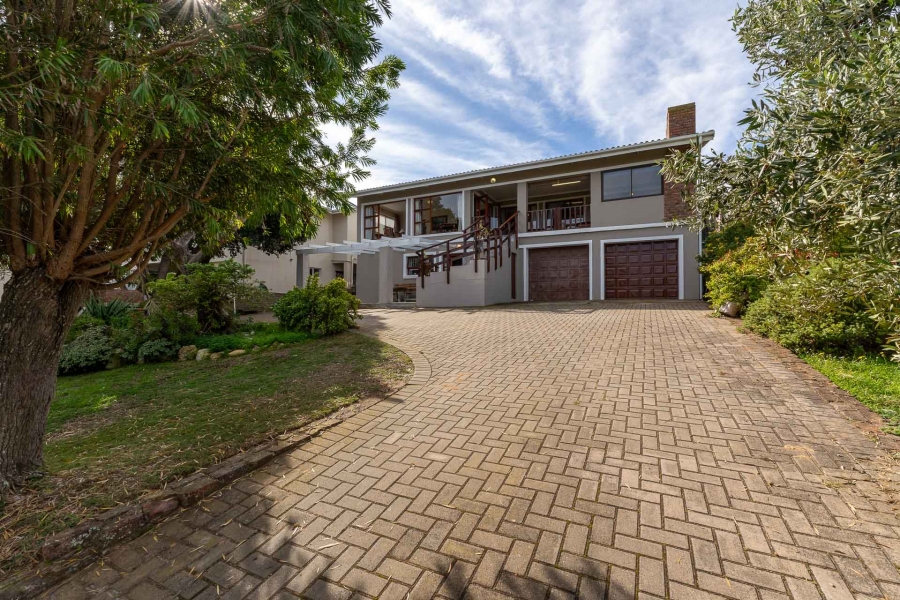 4 Bedroom Property for Sale in Stilbaai Oos Western Cape